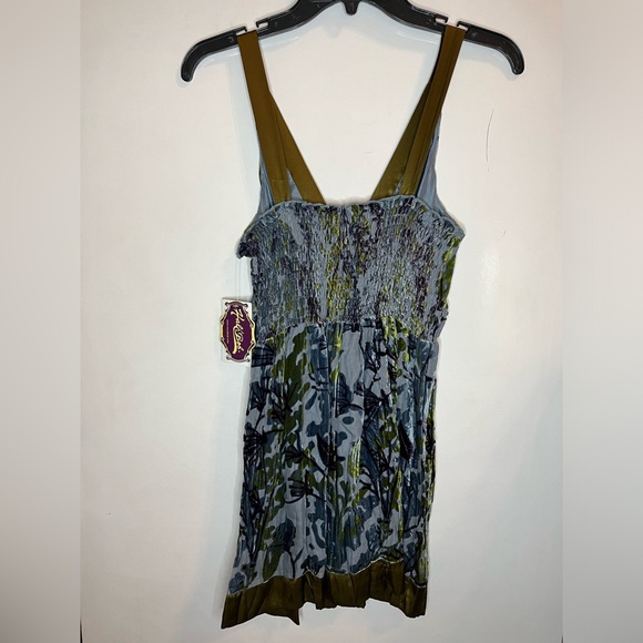 Hale Bob Grey Green Floral Silk Velvet Mini Dress
NWT, Size S - Picture 7 of 7